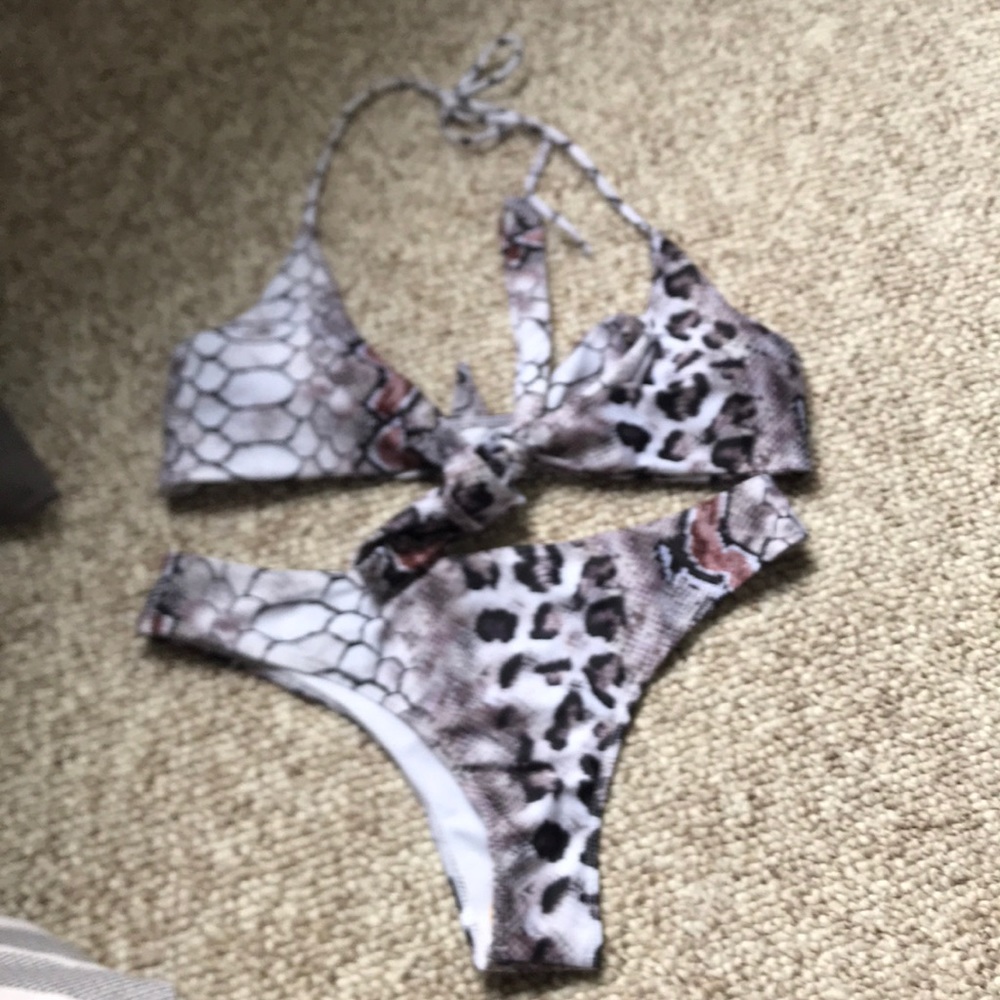 Bahimi bathing suit